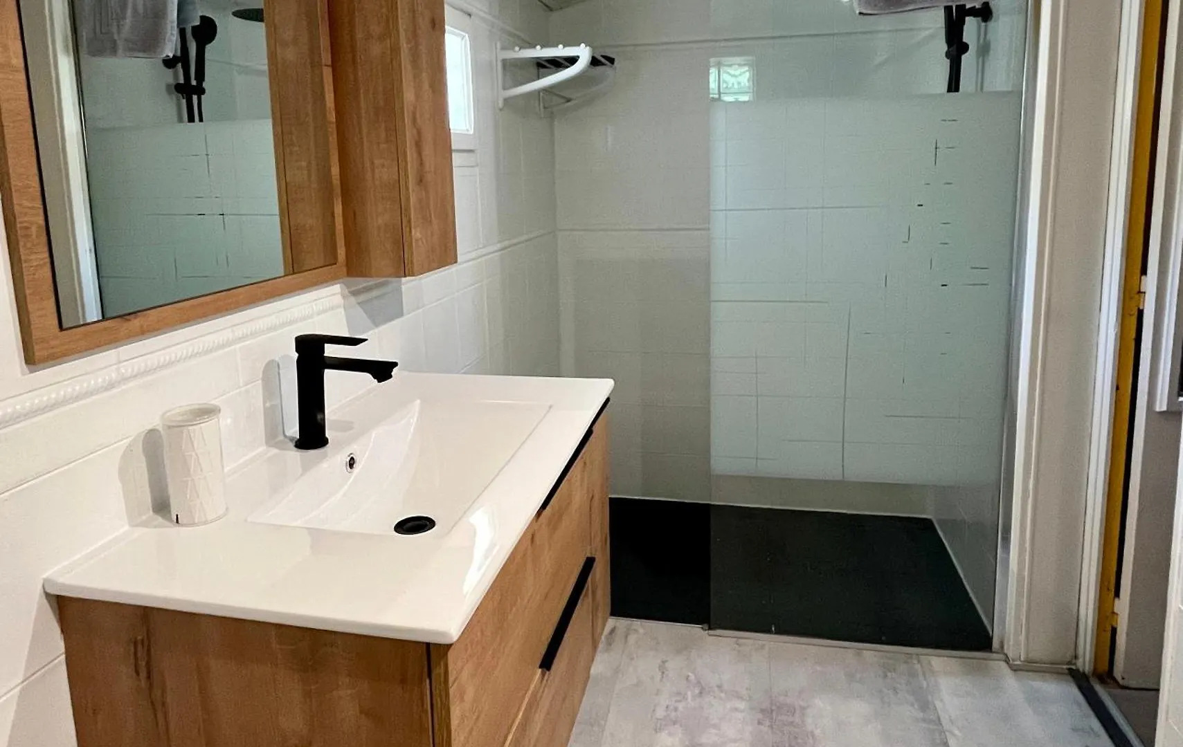 Villa Madeleine فالون بون دارْك